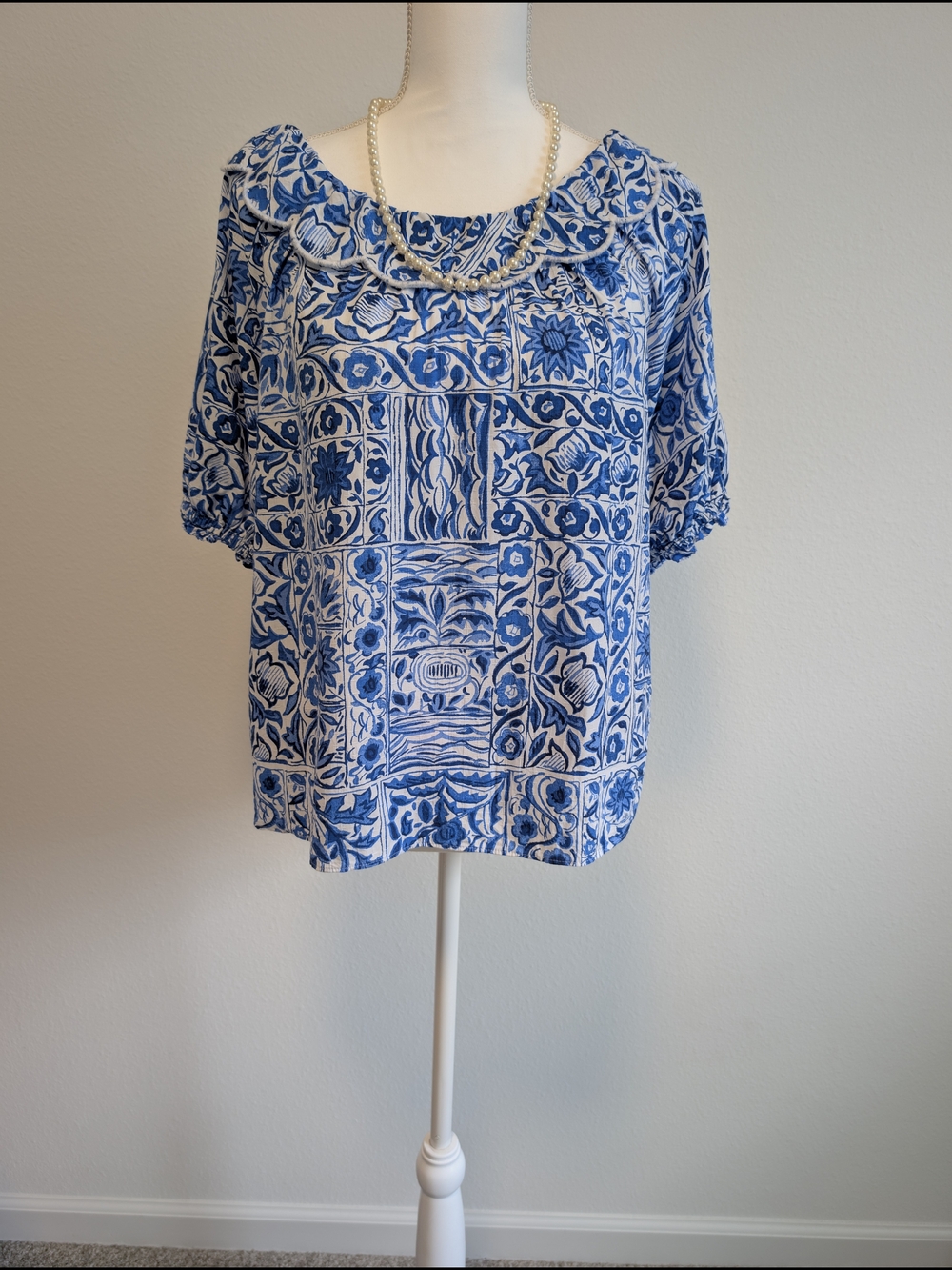 Ann Taylor Blue & White Floral Patchwork Blouse M